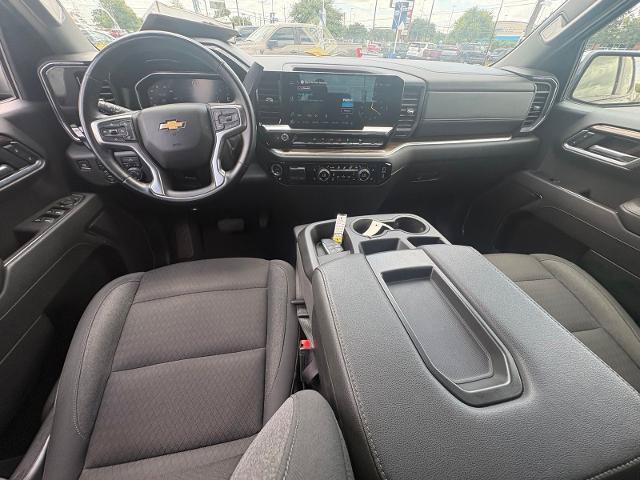 Used 2025 Chevrolet Silverado 1500 LT AWD/4WD image 11