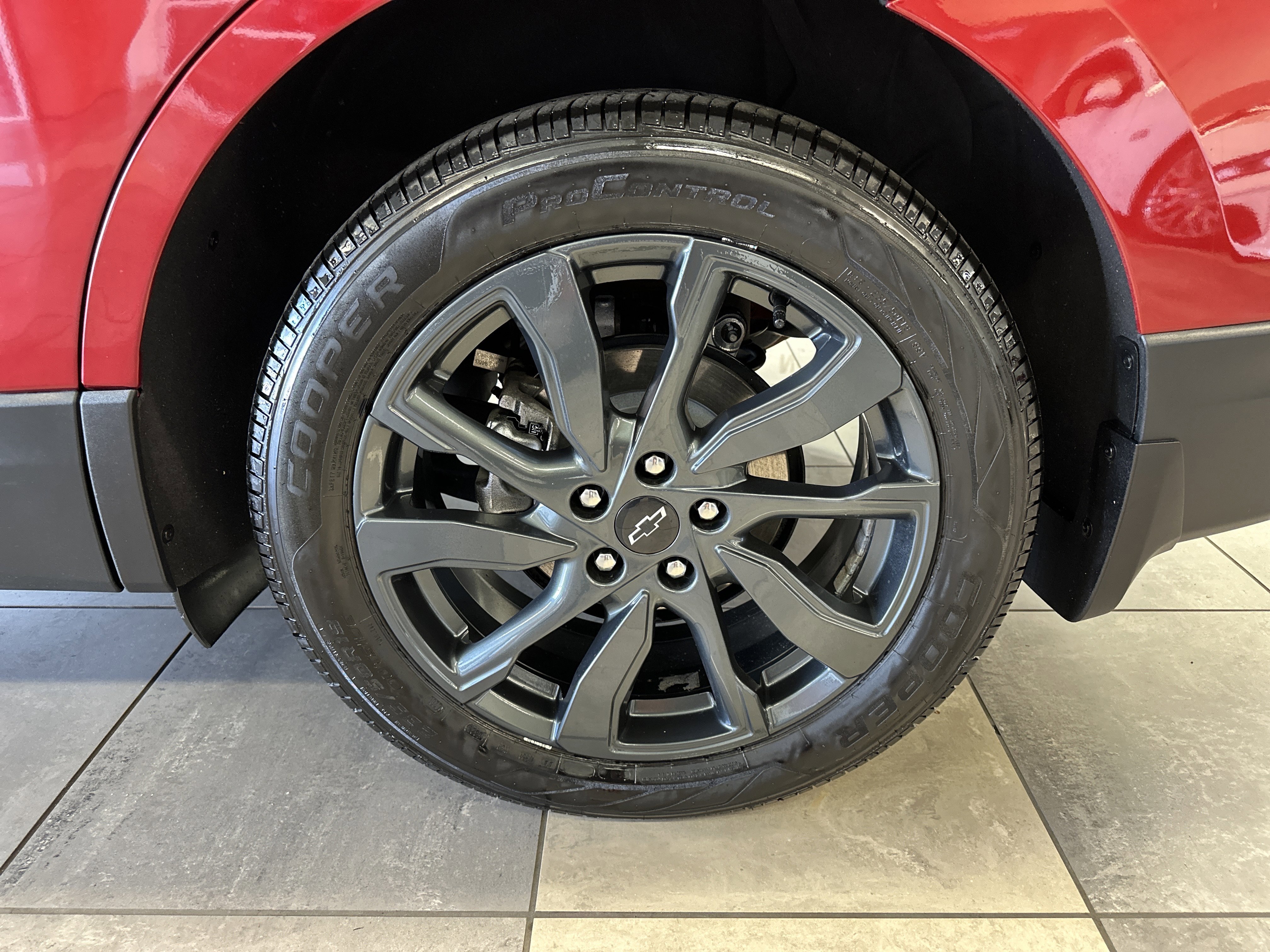 Used 2023 Chevrolet Equinox RS image 16