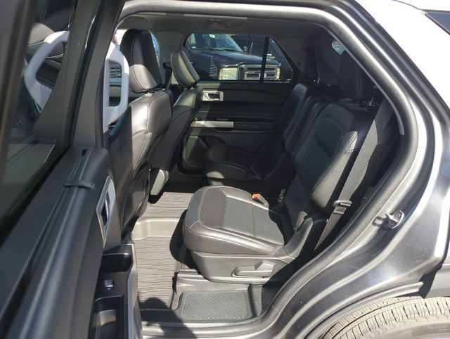 Certified 2023 Ford Explorer Limited w/ Limited Technology Package AWD/4WD image 14