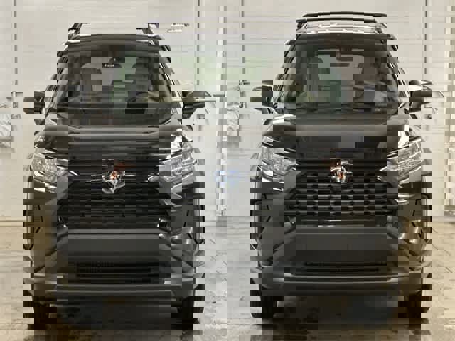 Used 2021 Toyota RAV4 LE image 19