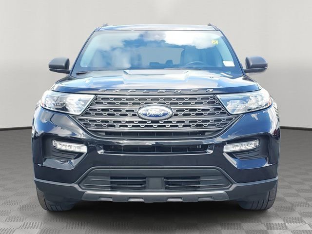 Certified 2021 Ford Explorer XLT w/ Equipment Group 202A image 6
