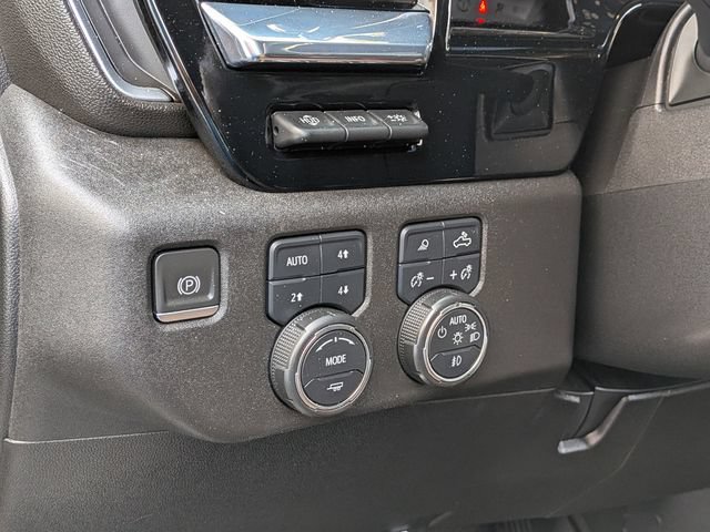 Used 2024 Chevrolet Silverado 3500 High Country w/ Technology Package AWD/4WD image 17