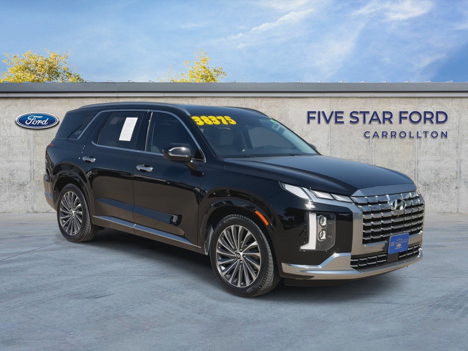 Used 2023 Hyundai Palisade Calligraphy AWD/4WD image 2