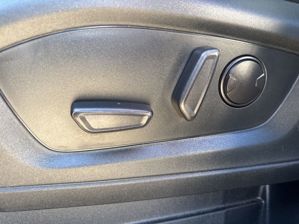 Certified 2022 Ford Explorer XLT image 17