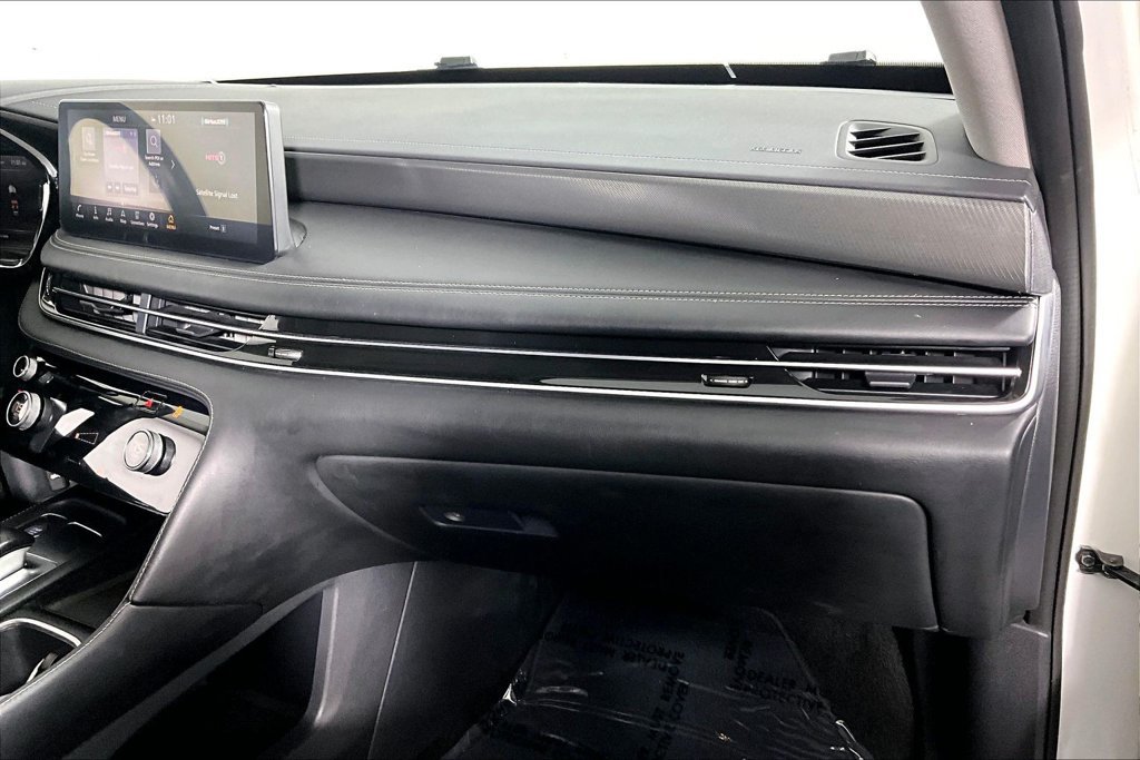 Used 2023 INFINITI QX60 Luxe FWD image 16
