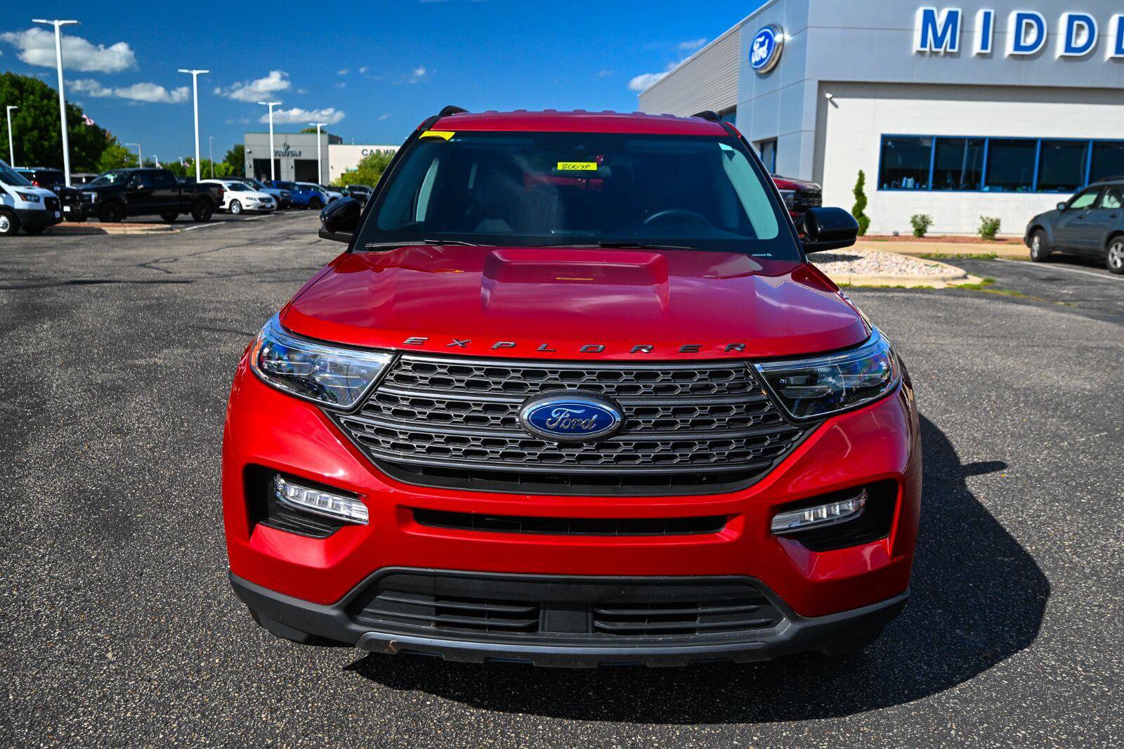 Certified 2024 Ford Explorer XLT w/ Equipment Group 202A AWD/4WD image 10