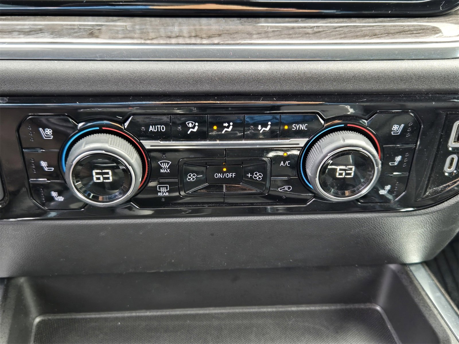 Used 2023 Chevrolet Silverado 1500 LTZ image 17