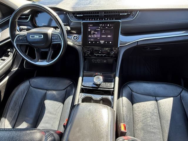 Used 2022 Jeep Grand Cherokee L Laredo w/ Luxury Tech Group I AWD/4WD image 35