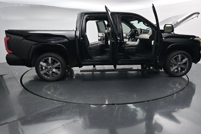 Used 2024 Toyota Tundra Capstone AWD/4WD image 43