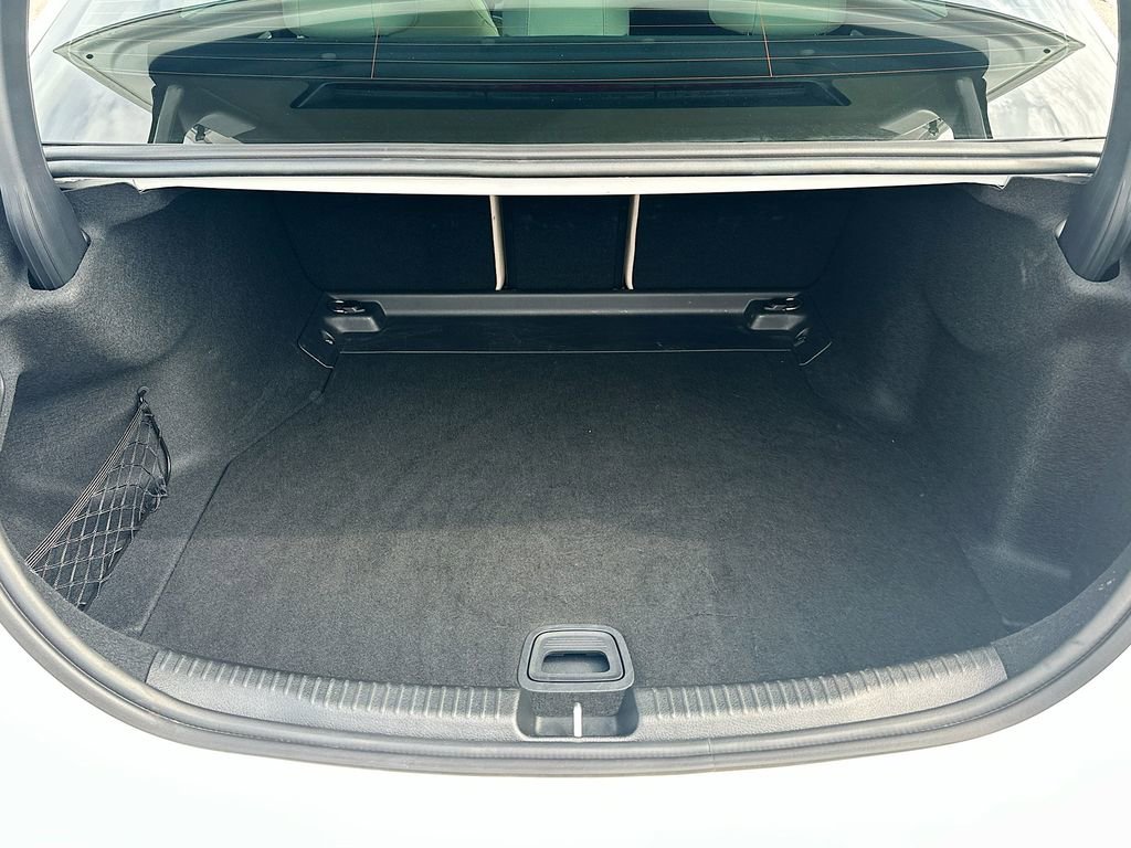 Used 2025 Mercedes-Benz C 300 Sedan image 16