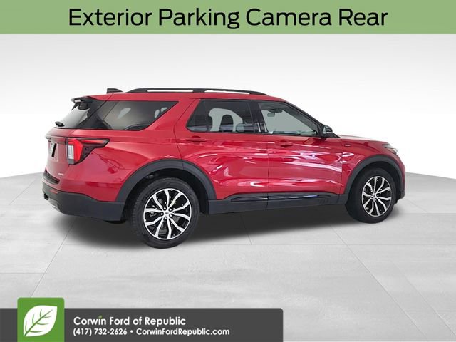 Certified 2025 Ford Explorer ST-Line AWD/4WD image 9