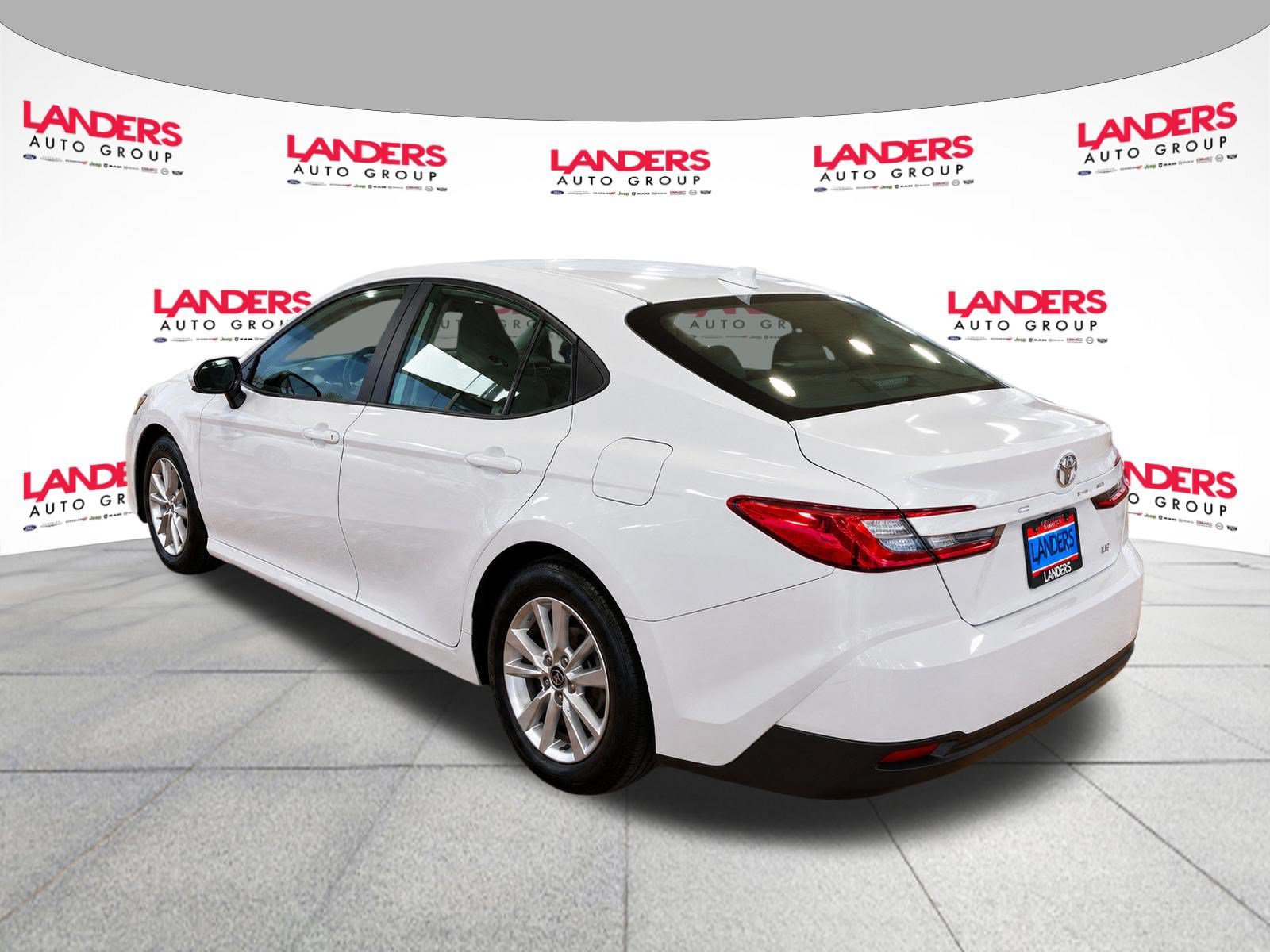 Used 2025 Toyota Camry LE FWD image 6
