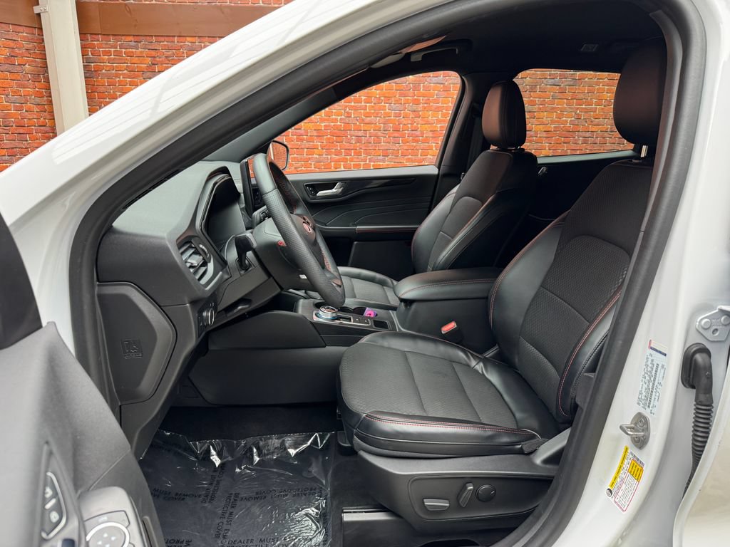 Certified 2023 Ford Escape ST-Line w/ Tech Pack #1 AWD/4WD image 23