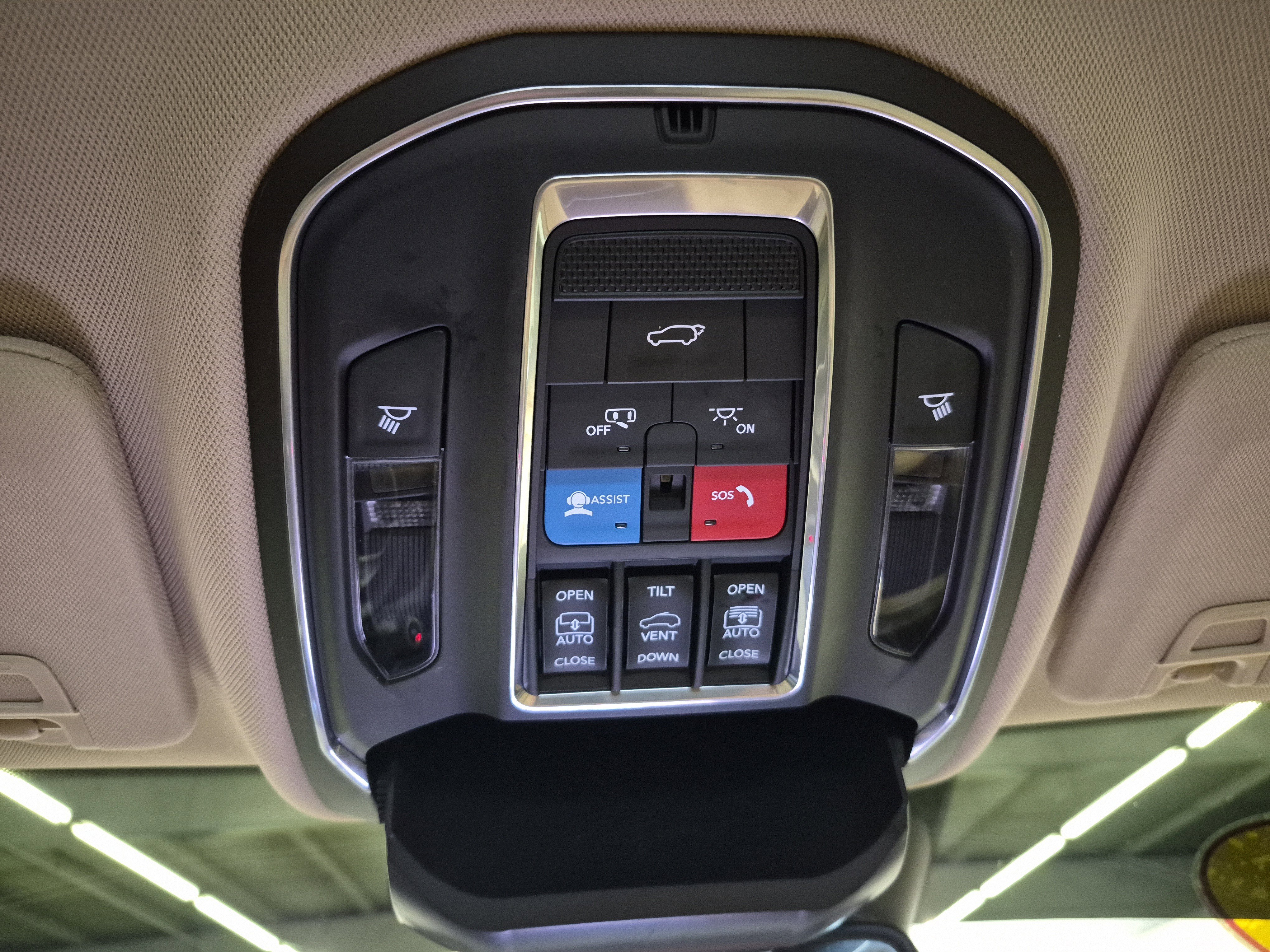 Used 2021 Jeep Grand Cherokee L Limited AWD/4WD image 34