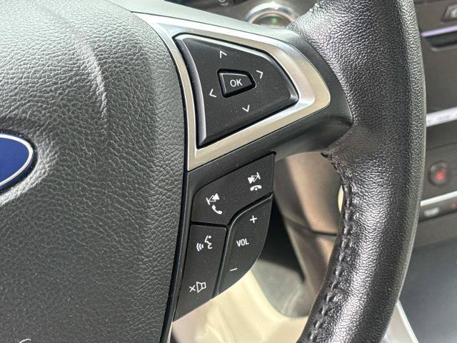 Certified 2019 Ford Edge Titanium w/ Equipment Group 301A FWD image 25