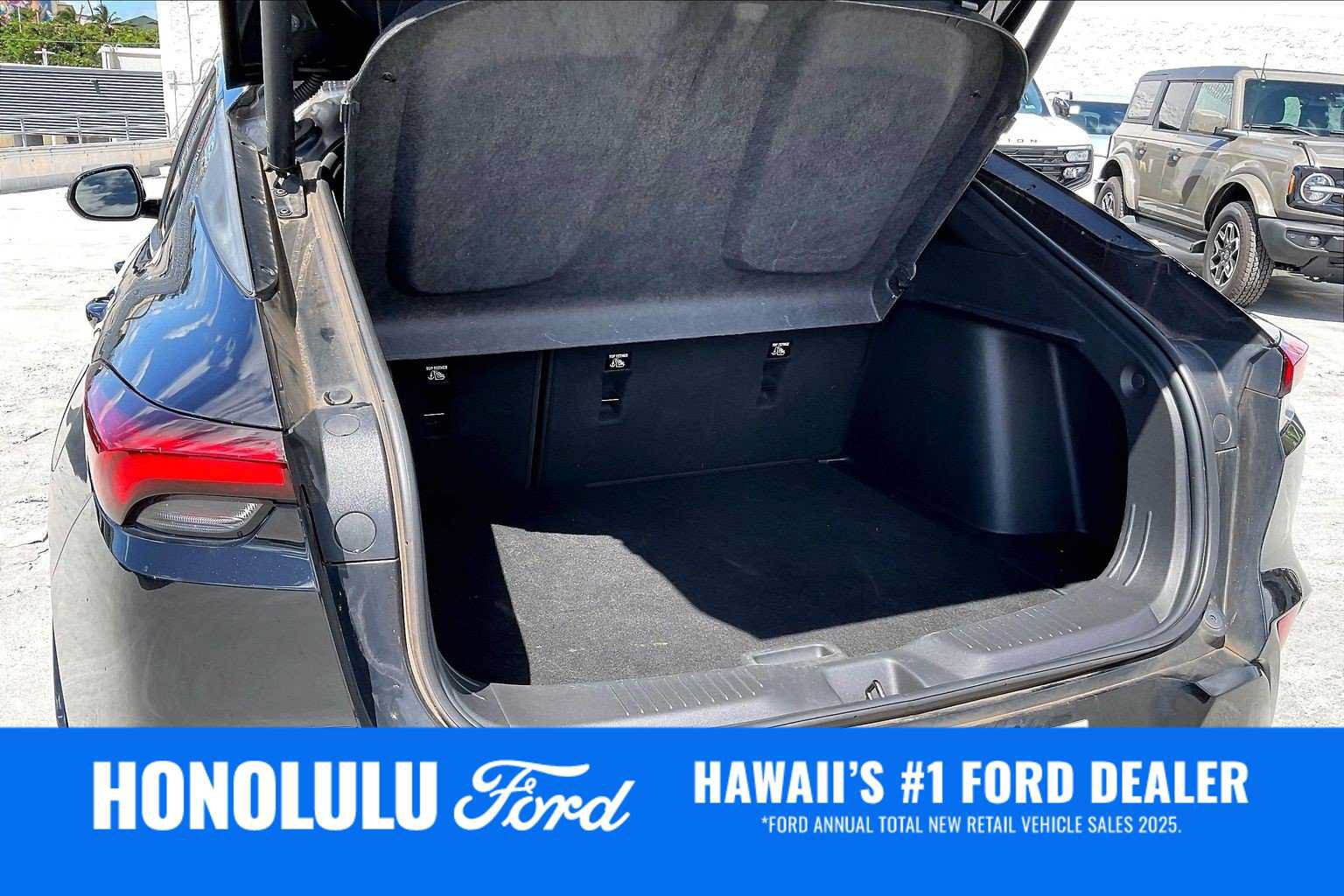 Used 2024 Buick Envista Sport Touring w/ Convenience I Package FWD image 18
