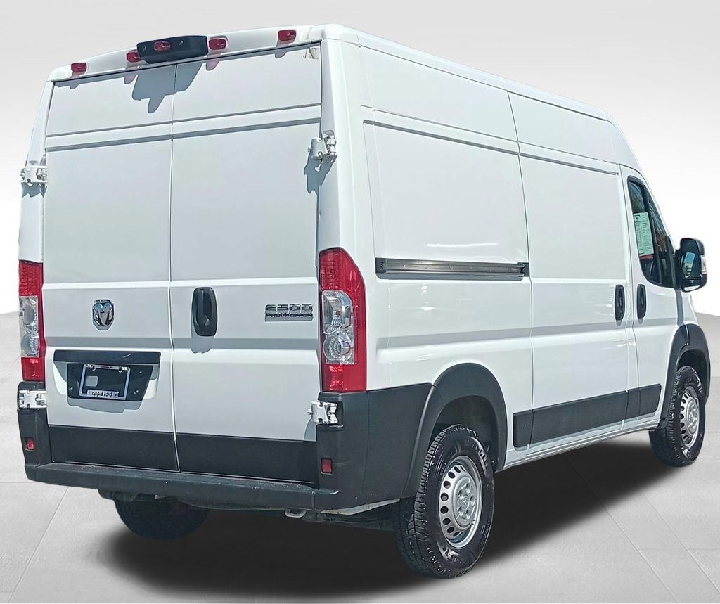 Used 2024 RAM ProMaster 2500 w/ Convenience Group FWD image 3