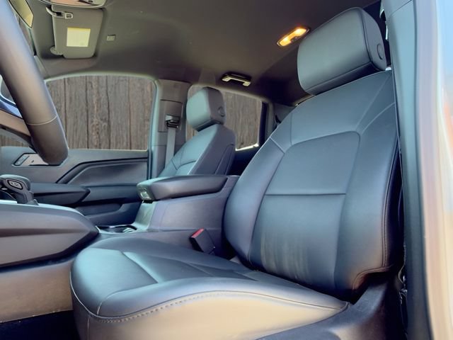 Used 2025 Chevrolet Colorado Trail Boss AWD/4WD image 17