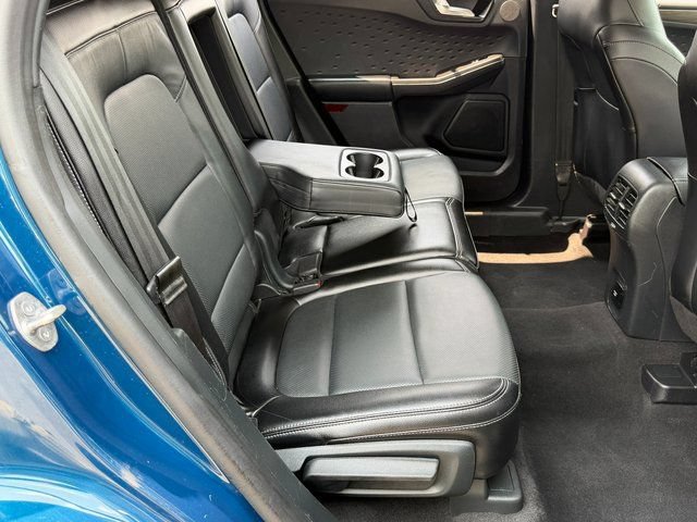 Certified 2020 Ford Escape Titanium w/ Titanium Premium Package 2.0 AWD/4WD image 34