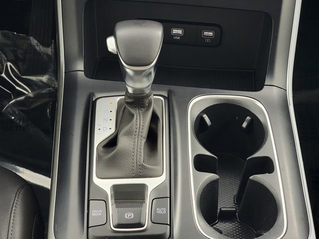 Used 2023 Kia Carnival LX FWD image 23