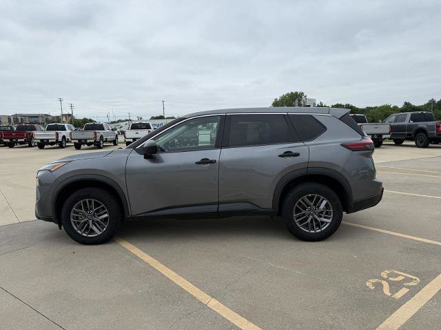 Used 2024 Nissan Rogue S AWD/4WD image 5