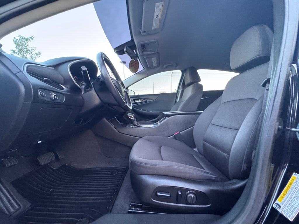 Used 2021 Chevrolet Malibu RS FWD image 20