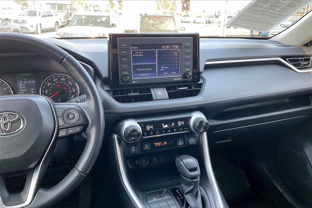 Used 2022 Toyota RAV4 XLE image 5