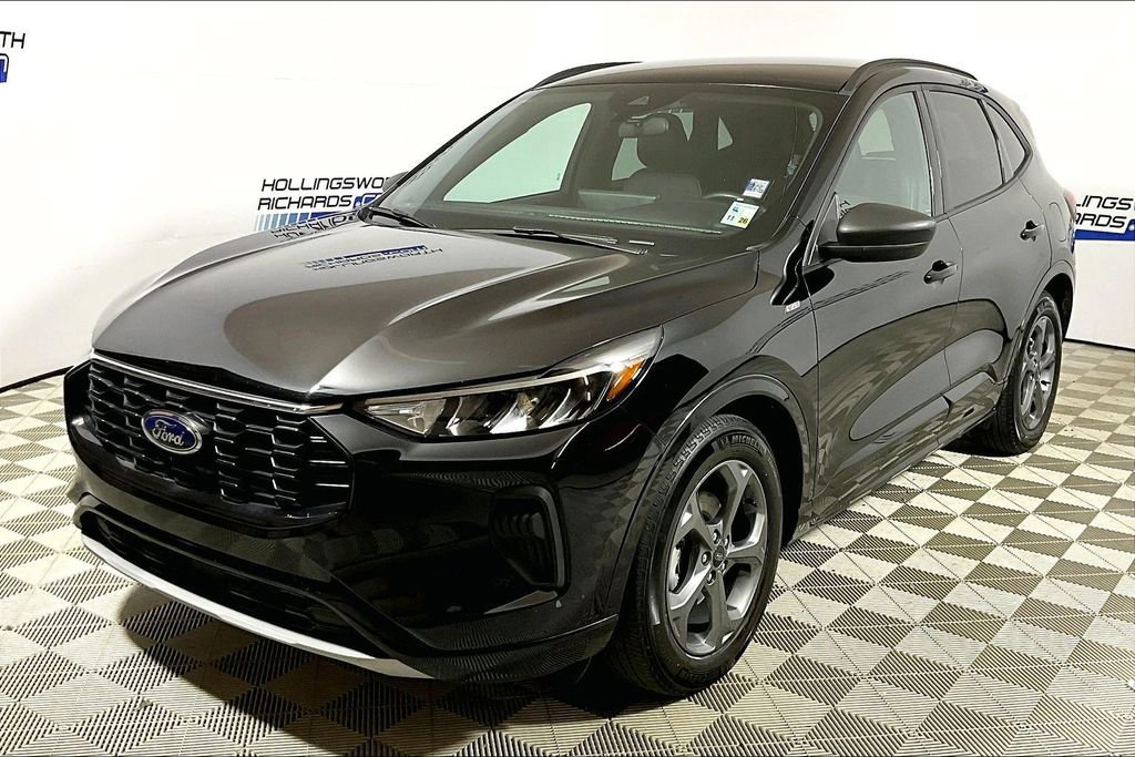 Certified 2023 Ford Escape ST-Line w/ Tech Pack #1 FWD image 1