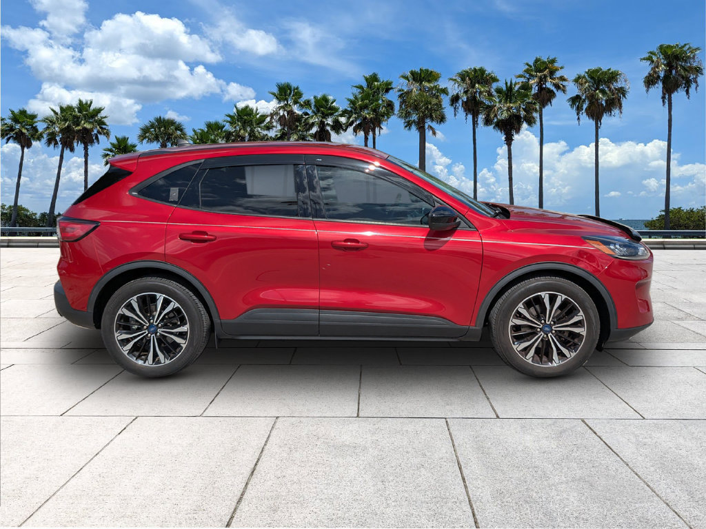 Certified 2022 Ford Escape SE w/ SE Sport Appearance Package FWD image 11