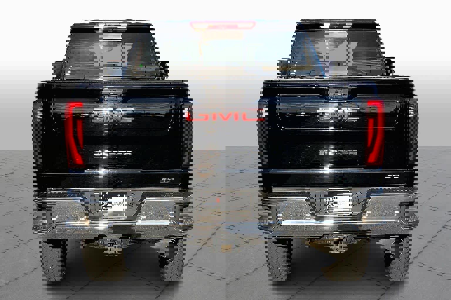 Used 2024 GMC Sierra 2500 SLT w/ SLT Premium Package image 2