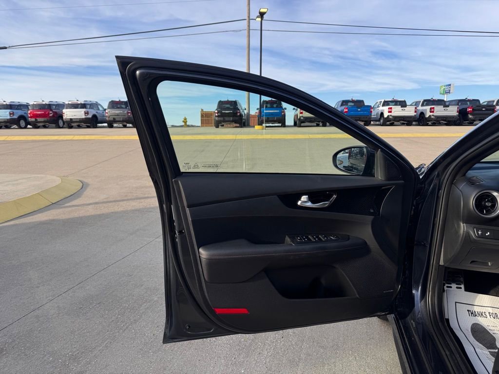 Used 2024 Kia Forte GT w/ GT2 Package image 7