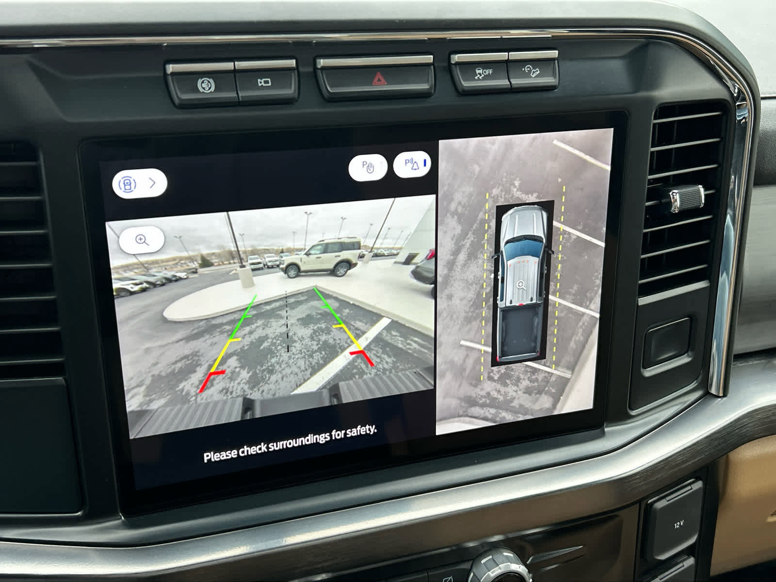 Certified 2024 Ford F350 Lariat image 35