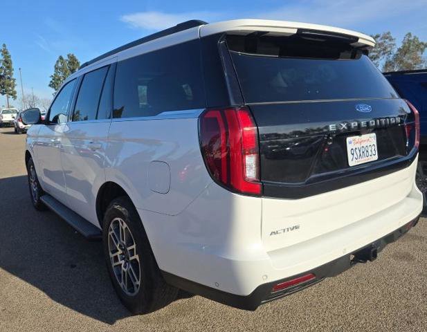 Certified 2025 Ford Expedition Active image 2