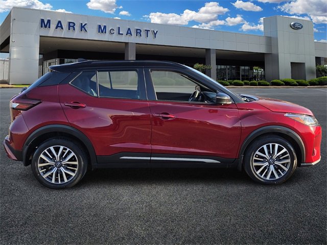 Used 2023 Nissan Kicks SR w/ SR Premium Package image 6