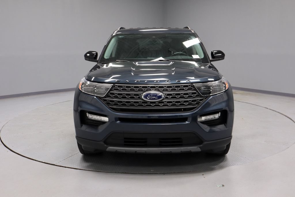 Certified 2024 Ford Explorer XLT w/ Equipment Group 202A AWD/4WD image 6