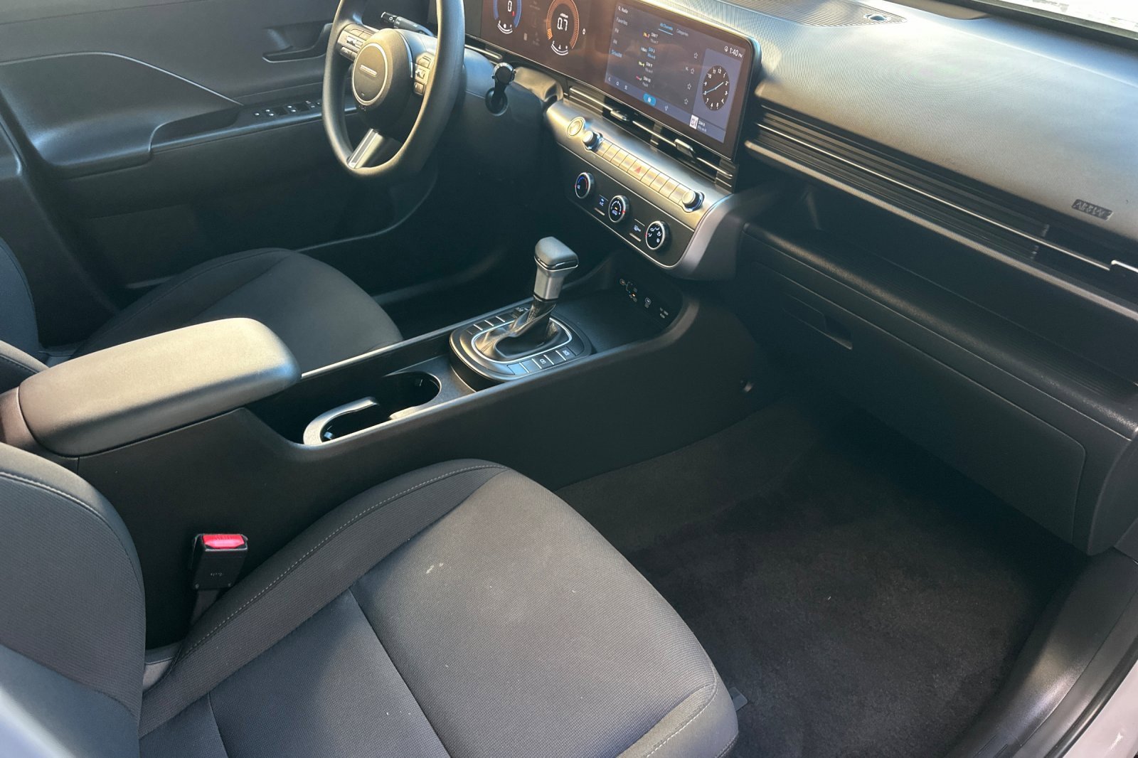 Used 2024 Hyundai Kona SE image 15