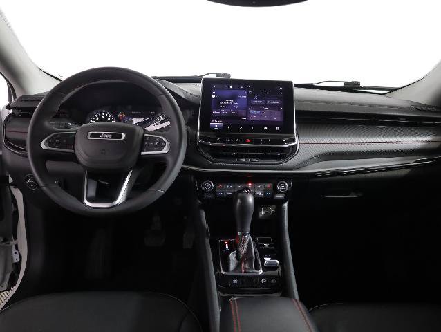 Used 2022 Jeep Compass Trailhawk AWD/4WD image 14