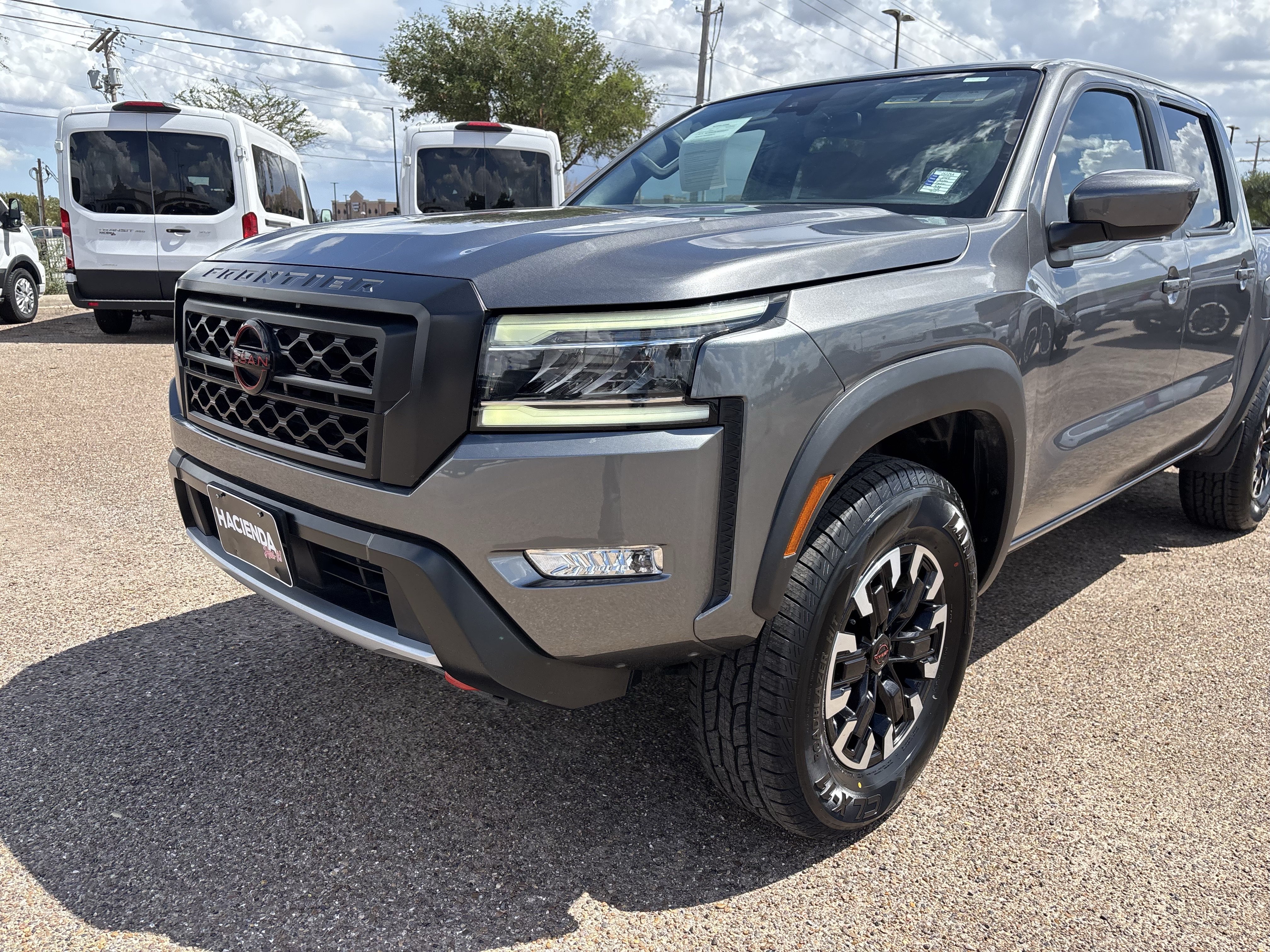 Used 2024 Nissan Frontier PRO-4X AWD/4WD image 7