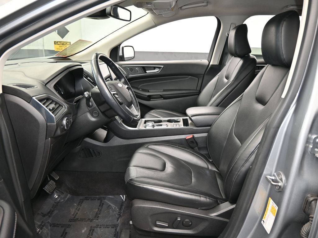 Certified 2022 Ford Edge Titanium w/ Equipment Group 301A image 30