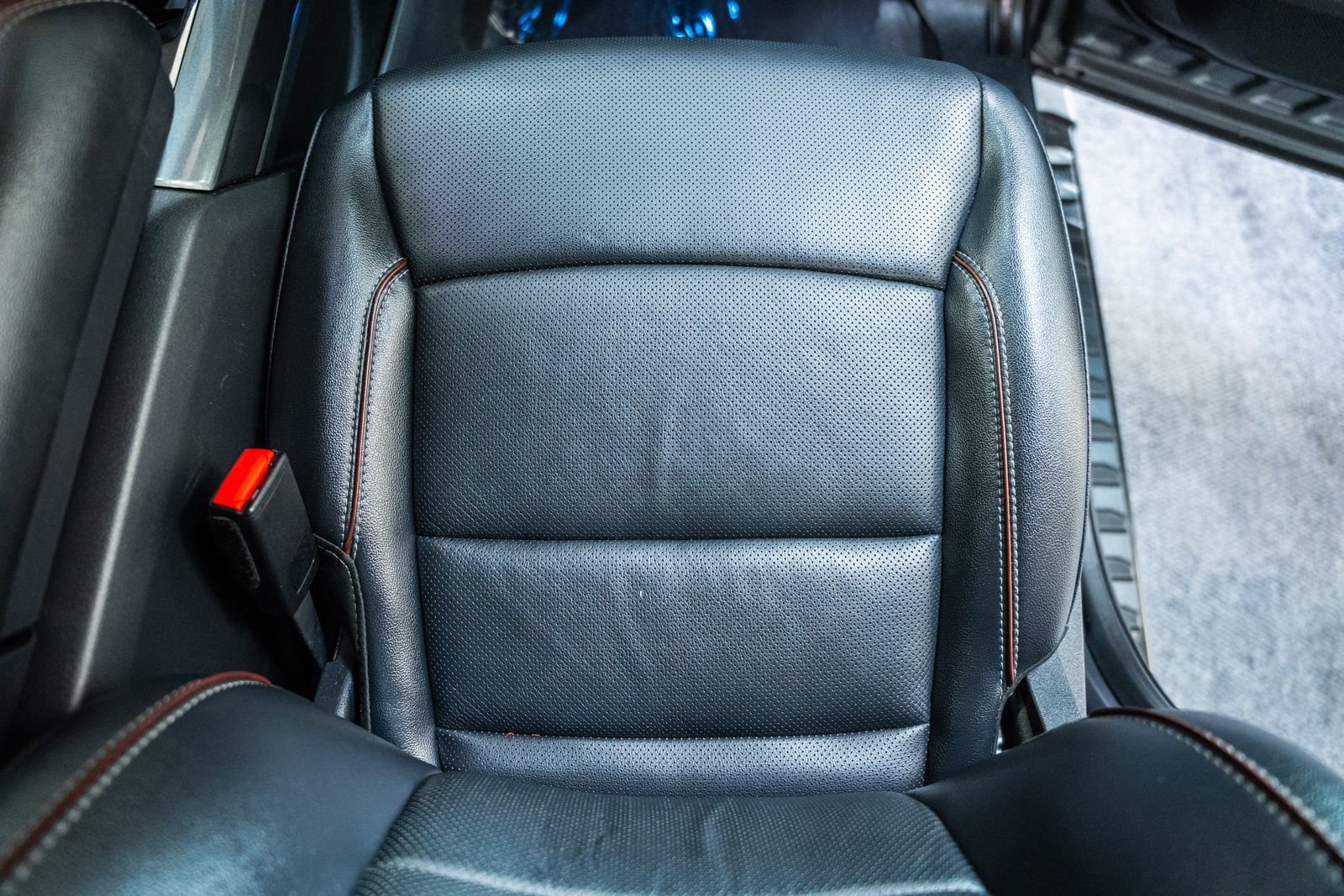 Certified 2023 Ford F150 Lariat w/ Equipment Group 502A High image 40