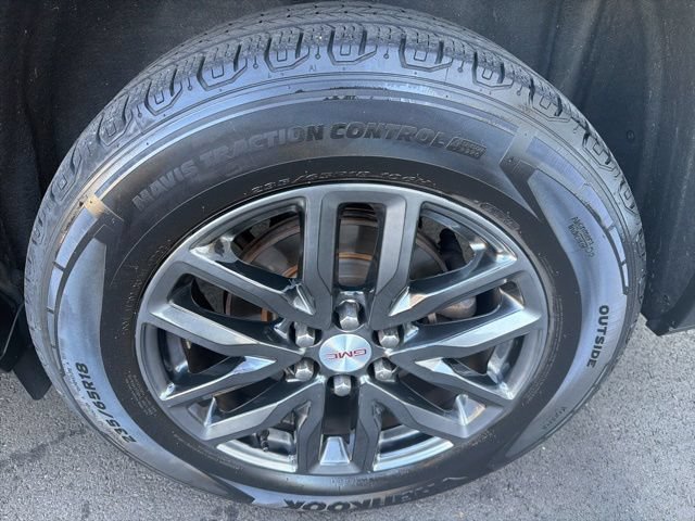 Used 2018 GMC Acadia SLT w/ LPO, Floor Liner Package AWD/4WD image 24