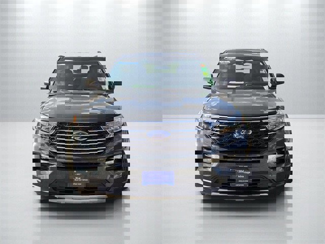 Certified 2022 Ford Explorer XLT w/ Equipment Group 202A image 8