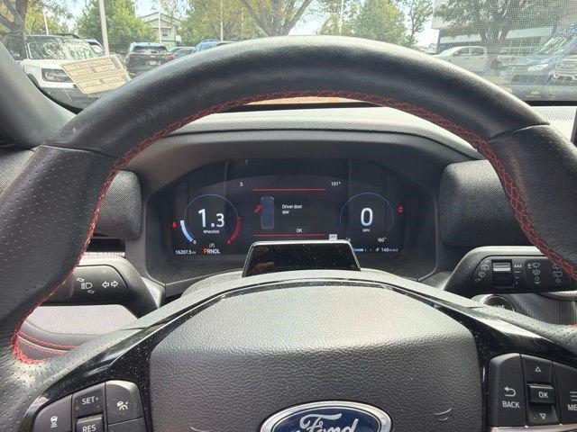 Certified 2025 Ford Explorer ST-Line w/ Premium Package AWD/4WD image 19