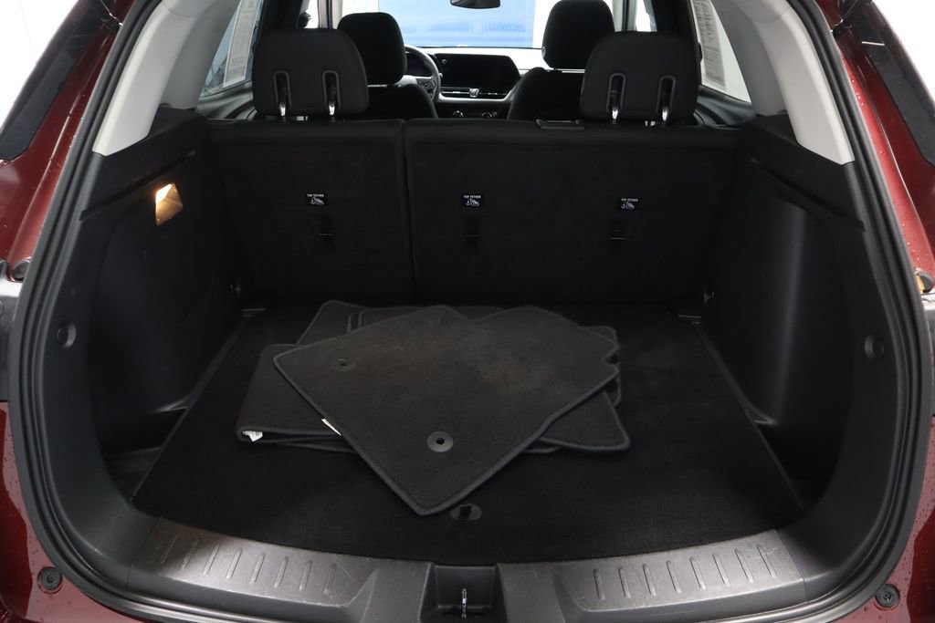 Used 2025 Chevrolet TrailBlazer LT image 16