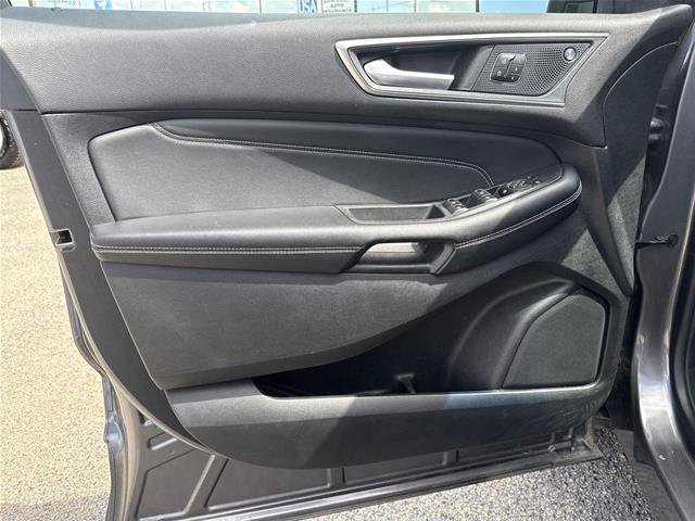 Certified 2024 Ford Edge Titanium AWD/4WD image 23