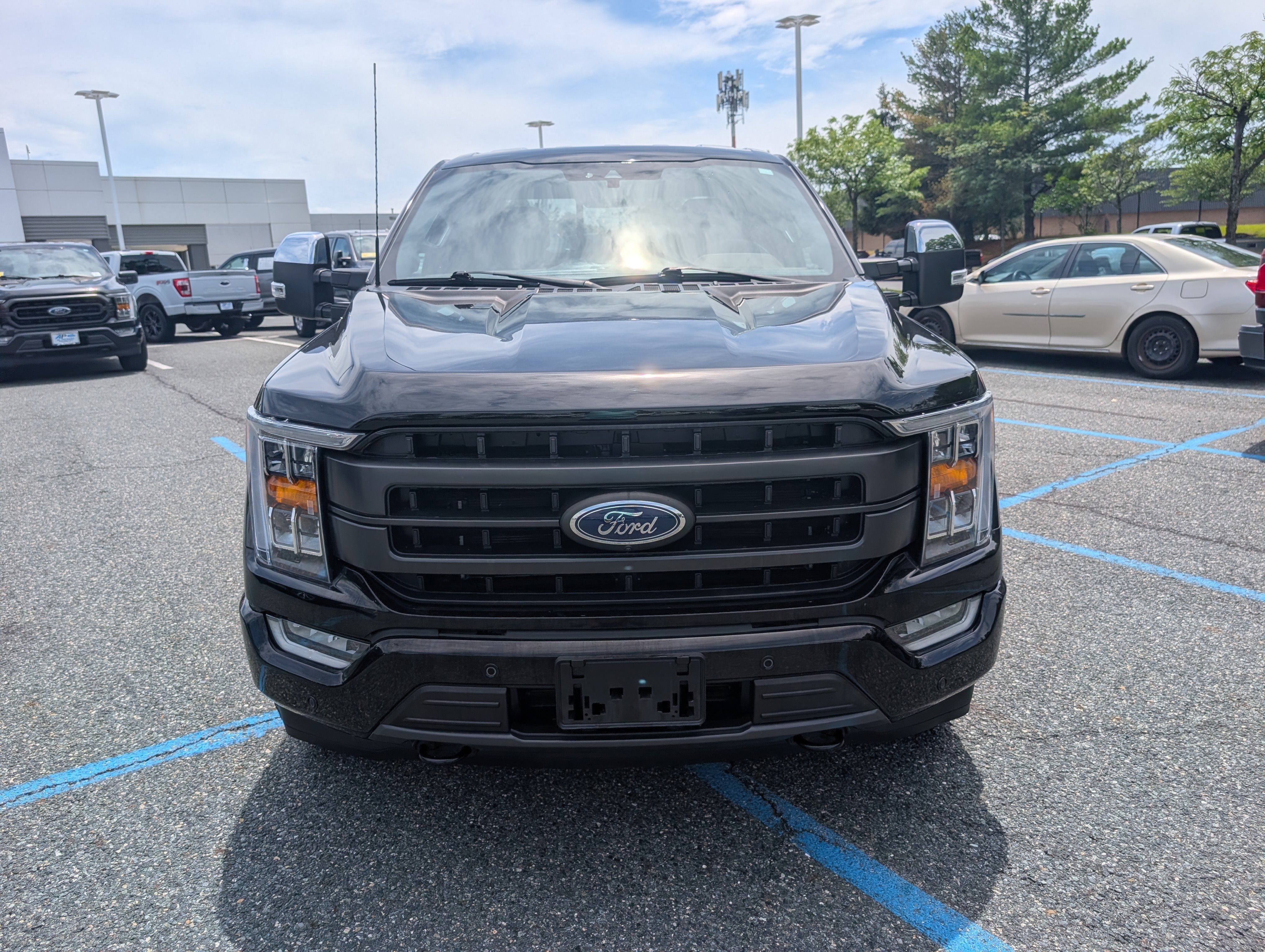 Certified 2021 Ford F150 Lariat w/ Max Trailer Tow Package AWD/4WD image 8