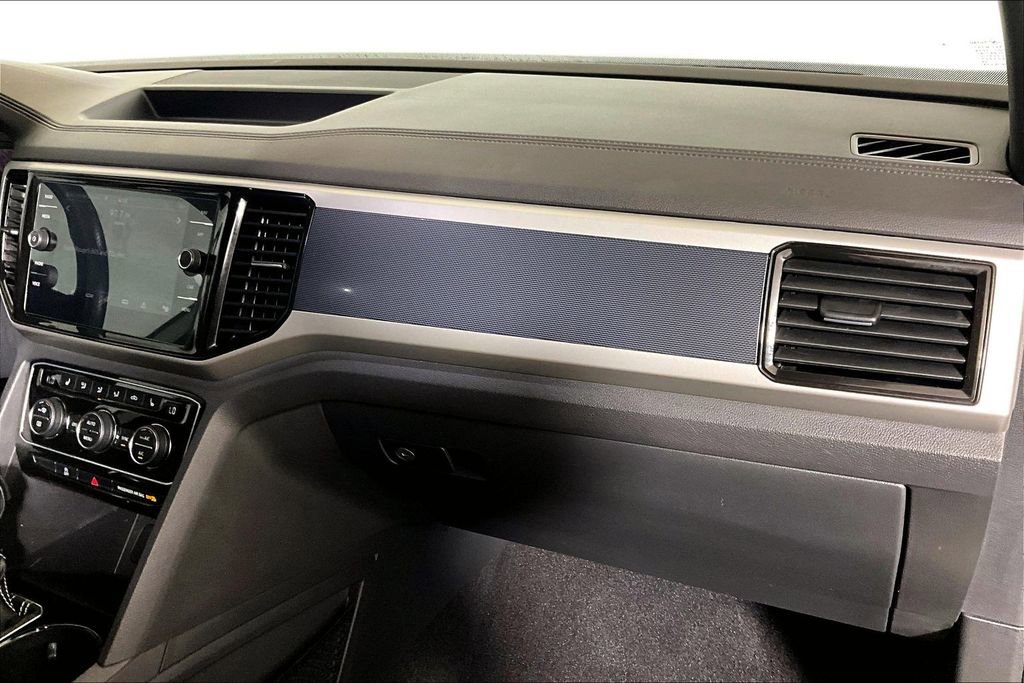 Used 2021 Volkswagen Atlas Cross Sport SEL R-Line image 12