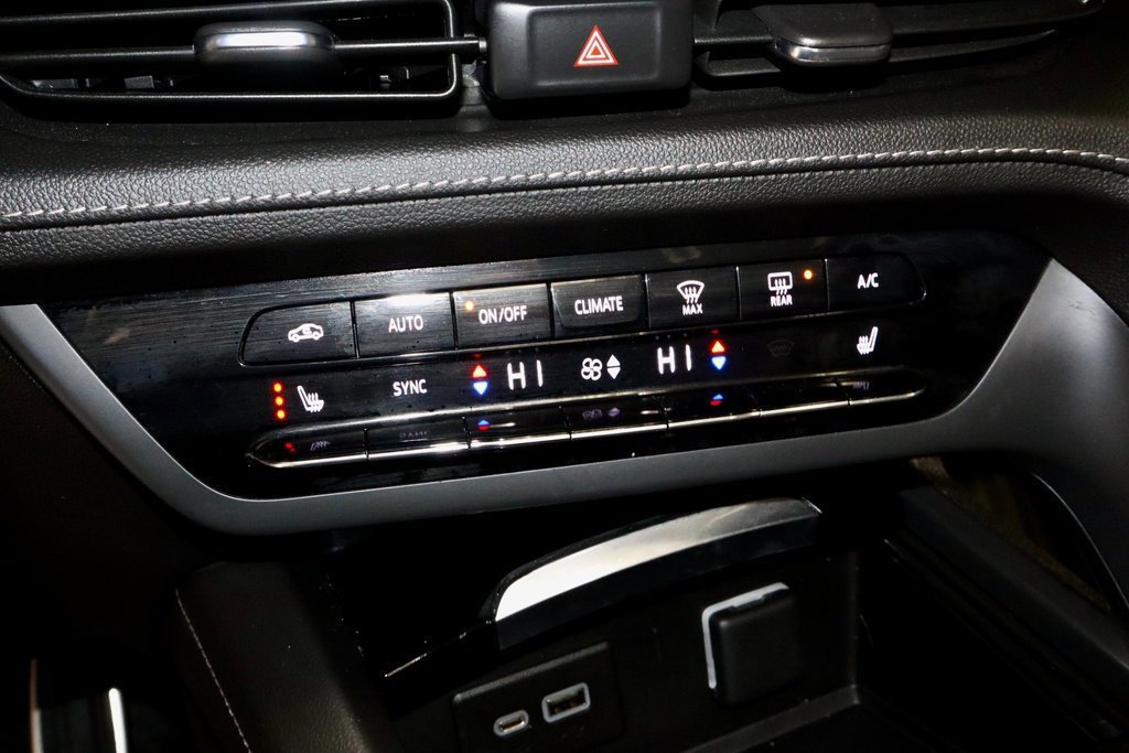 Used 2023 Buick Envision Essence w/ Sport Touring Package image 32