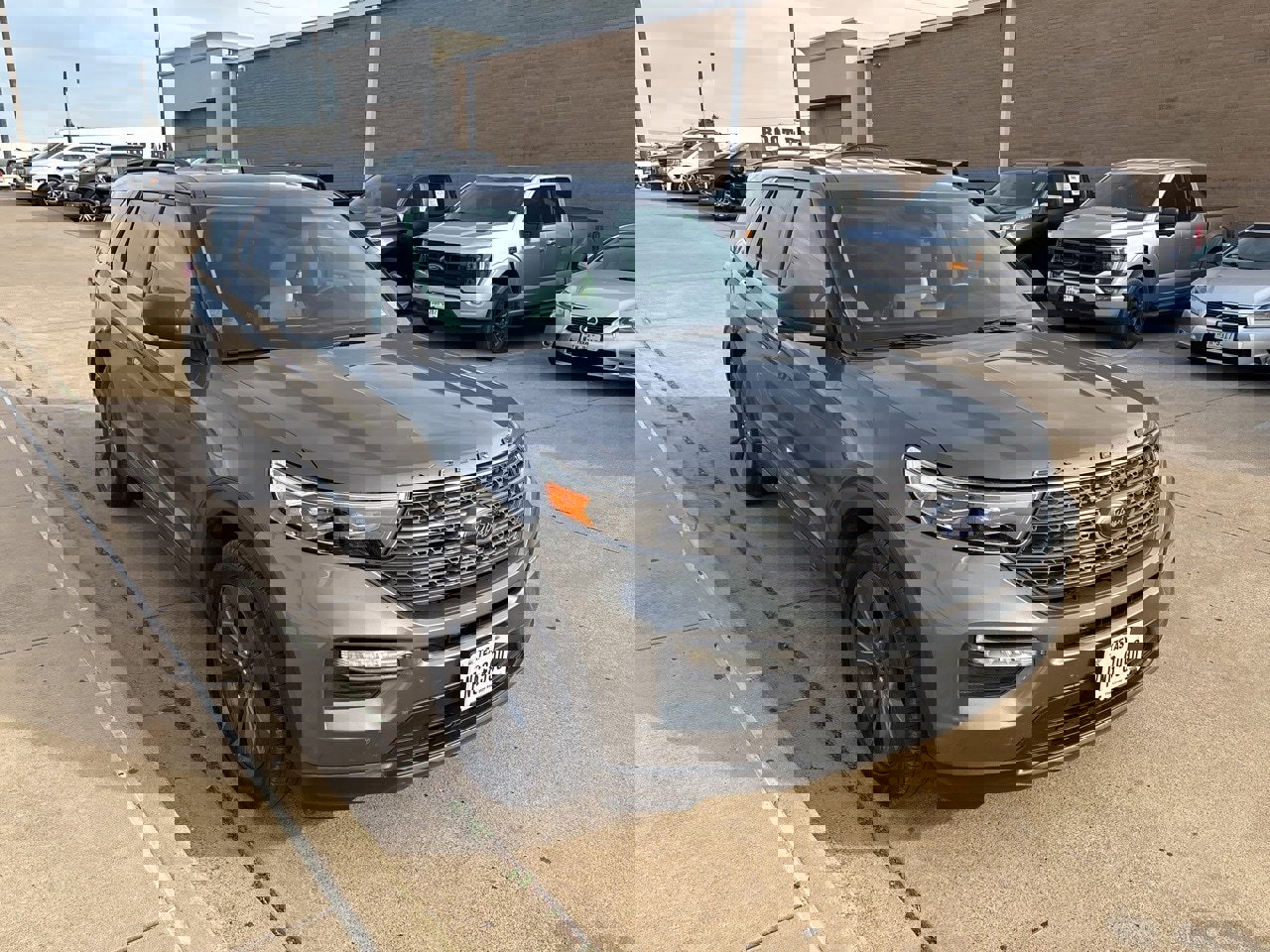 Certified 2021 Ford Explorer XLT w/ Equipment Group 202A image 4