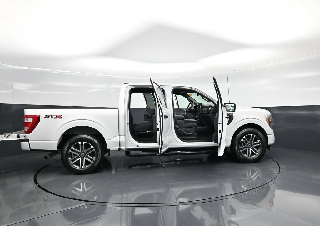 Certified 2021 Ford F150 XL w/ STX Appearance Package RWD image 4